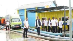 Banjir Lamongan Belum Surut, 6 Pompa Air Dipasang di Sluis Kuro Sedot 2.500 Liter per Detik