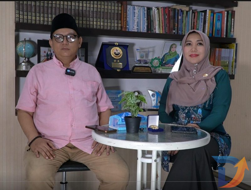 Anggota DPD RI Lia Istifhama (kanan) saat bersama Ketua Forum Jurnalis Nadhliyin Muhamad Didi Rosadi (Kiri). (Foto:  Istimewa).