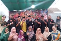 Tim Paguyuban UMKM dan Pengurus RW 09 Menganti Permai Gresik. (Foto: Syaiful/digitaljatim)