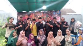 Tim Paguyuban UMKM dan Pengurus RW 09 Menganti Permai Gresik. (Foto: Syaiful/digitaljatim)