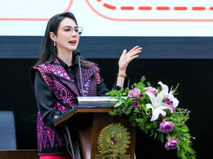 Ketua Dekranasda Jatim Gaungkan Gerakan 30 Menit Membaca di Rumah