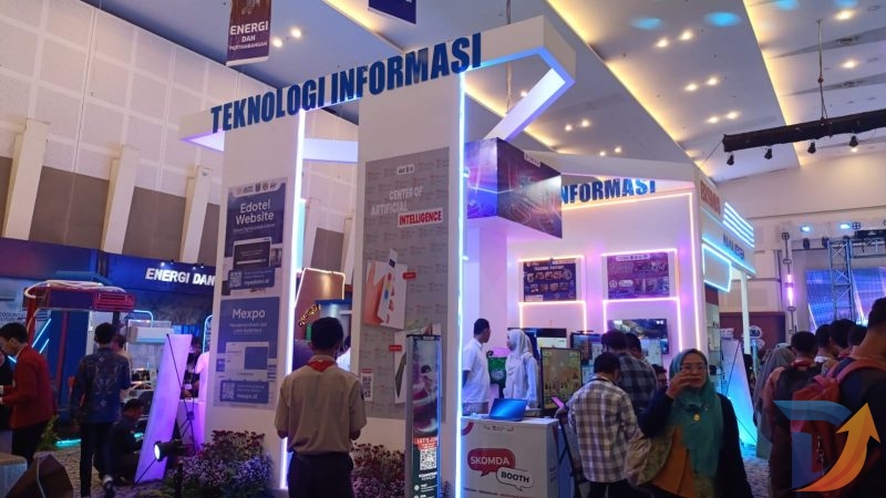 suasana Expo & Expose SMK Hebat Jawa Timur 2026 di Grand City Surabaya. (Foto: Bagas/digitaljatim.com)