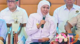 Gubernur Jawa Timur Khofifah Indar Parawansa bersama Menteri Koordinator Bidang Pangan Zulkifli Hasan menggelar Rapat Koordinasi Penyelenggaraan Program Makan Bergizi Gratis (MBG) di Provinsi Jawa Timur yang digelar di Ruang Hayam Wuruk Kantor Sekretariat Daerah Provinsi Jawa Timur, Surabaya. (Foto: Adpim For Digitaljatim)