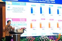 Wakil Gubenur Jawa Timur Emil Elestianto Dardak memberikan materi kepada 60 peserta PKN II di Kantor Badan Pengembangan Sumber Daya Manusia (BPSDM) Provinsi Jawa Timur, Surabaya. (Foto: Adpim For digitalJatim)