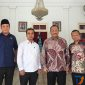 Ketua KONI Jawa Timur Muh Nabil bersama jajaran pengurus sekaligus Ketua Umum Konfederasi Olahraga NU (KONU) Firman Syah Ali di Pendopo Bangkalan. (Foto: Istimewa)
