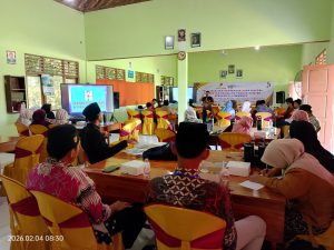 Sinergi UNESA dan PGN SAKA Bekali Santri Ujungpangkah Jadi Santripreneur Goes Digital