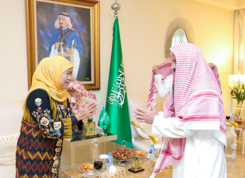 Gubernur Jawa Timur Khofifah Indar Parawansa menghadiri buka puasa dari Duta Besar Arab Saudi di Ambassador Residence Kawasan Menteng, Jakarta. (Foto: Adpim For DigitalJatim)