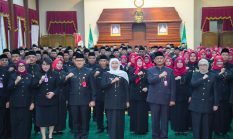 Gubernur Khofifah Lantik 128 Kepala Sekolah, Dorong Pendidikan Jatim Cetak Generasi Berdaya Saing
