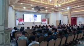 Meski di Arab Saudi, Bupati Jember Gus Muhammad Fawait memimpin rapat koordinasi Satuan Tugas Makan Bergizi Gratis (MBG) bersama Satuan Pelayanan Pemenuhan Gizi (SPPG) se-Kabupaten Jember secara daring. (Foto: Diskominfo Jatim)