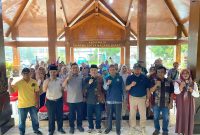 Anggota Komisi E DPRD Jawa Timur Puguh Wiji Pamungkas, dalam acara Ngabuburit dan Ikhtiar Ramadan Menuju Ekonomi Mandiri UMKM Go Digital yang digelar ISMI Malang di Pendopo Kecamatan Karangploso, Kabupaten Malang. (Foto: Istimewa)