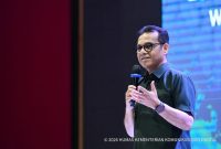 Wakil Menteri Komunikasi dan Digital (Wamenkomdigi) Nezar Patria saat Peluncuran Platform Kecerdasan Buatan Keislaman Aiman dan Aisha di Jakarta Pusat. (Foto: Istimewa)