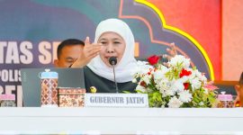 Gubernur Jawa Timur Khofifah Indar Parawansa menghadiri Rapat Koordinasi (Rakor) Lintas Sektoral dalam rangka Operasi Ketupat Semeru 2026 di Rupatama Polda Jatim. (Foto: Adpim For DigitalJatim)