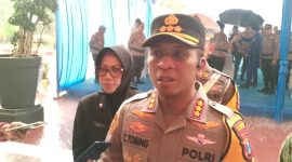 Kapolresta Sidoarjo Kombes Pol. Christian Tobing saat ditemui awak media, usai apel Ops Semeru Ketupat 2026 di depan kantor Mapolresta Sidoarjo. (Foto: Syaiful/Digitaljatim)