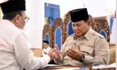 Presiden Prabowo Serahkan Zakat Fitrah ke Baznas di Istana Negara, Tekankan Peran Ekonomi Umat