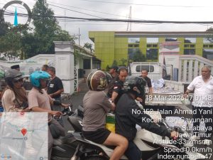 Jelang Akhir Ramadan, MAKI Jatim Bagi 1.000 Paket Takjil untuk Pengguna Jalan di Surabaya
