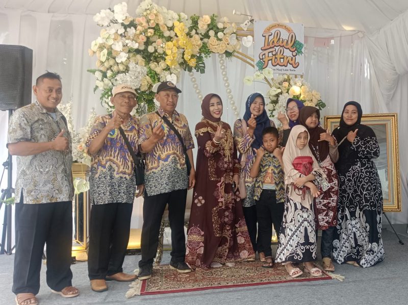 Perwakilan Aliansi Jurnalis Sidoarjo menghadiri open house Wakil Bupati Mimik Idayana di rumah kediamanmya pribadi, Candi, Sidoarjo. (Foto: Istimewa)