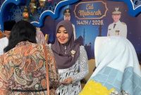 Anggota DPD RI Lia Istifhama saat menghadiri open house di Rumah kediaman Gubernur Khofifah, Surabaya. (Foto: Istimewa)