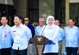 Gubernur Khofifah Pimpin Apel ASN Jatim Usai Lebaran, Tekankan WFH dan Layanan Tetap Maksimal