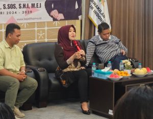 Senyum Ning Lia Warnai Pesan Aang Kunaifi, Pemuda Diminta Tak Apatis terhadap Demokrasi