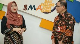 Anggota DPD RI Lia Istifhama bersama Kepala Dindik Jatim, Aries Agung Paewai di Kantor Dinas Pendidikan Jawa Timur. (Foto: Istimewa)
