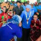 Gubernur Khofifah saat menghadiri kegiatan Jalan Sehat Formasi MBG 2026 di Halaman SPPG Al Anwar Group, Bangkalan. (Foto: Adpim For digitaljatim)
