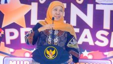 Gubernur Jawa Timur Khofifah Indar Parawansa resmi membuka Ajang Talenta Prestasi Murid Jawa Timur 2026 di Airlangga Convention Center Surabaya. (Foto: Adpim For Digitaljatim)