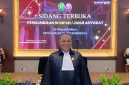 Ketua Dewan Penasehat Partai Gerindra DPC Kabupaten Sidoarjo sekaligus mantan anggota DPR RI periode 2019–2024, H. Rahmat Muhajirin resmi disumpah sebagai advokat di Pengadilan Tinggi (PT) Surabaya. (Foto: Istimewa)