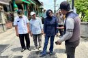 Wakil Bupati Sidoarjo Mimik Idayana melakukan inspeksi mendadak (sidak) proyek pemeliharaan jalan di ruas Suko–Sumberejo, Kecamatan Wonoayu. (Foto: Istimewa)