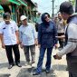 Wakil Bupati Sidoarjo Mimik Idayana melakukan inspeksi mendadak (sidak) proyek pemeliharaan jalan di ruas Suko–Sumberejo, Kecamatan Wonoayu. (Foto: Istimewa)