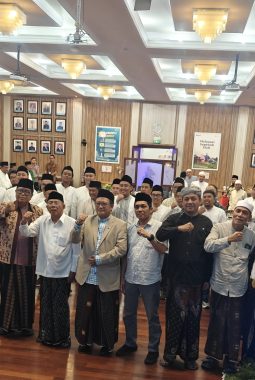 Hadir Halal Bi Halal BASSRA, Cak Firman Dukung Provinsi Madura