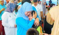 Pemakaian Gadget Resmi Diterapkan di Sekolah se-Jatim, Gubernur Khofifah Pastikan Pembelajaran Tetap Tertib