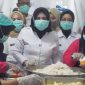 Wakil Bupati (Wabup) Sidoarjo Mimik Idayana melakukan inspeksi mendadak (sidak) dapur SPPG di Desa Mergosari dan Singogalih, Kecamatan Tarik. (Foto: Istimewa)