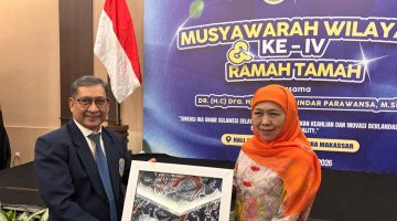 Khofifah Hadiri Muswil, Prof Andi Marhamah Terpilih Aklamasi Pimpin IKA Unair Sulsel