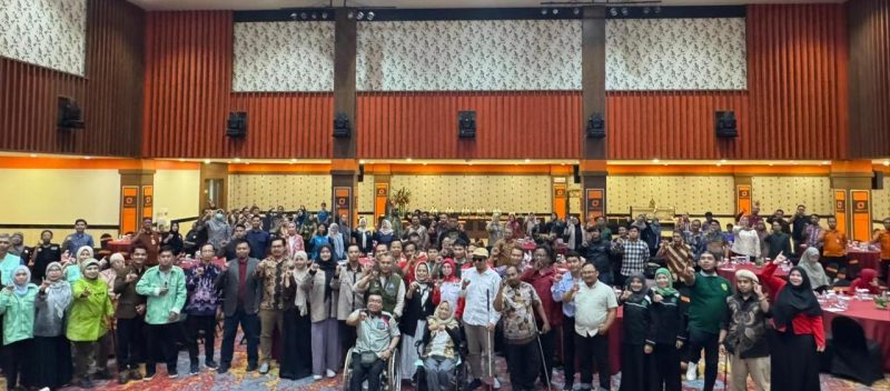 Komisi E DPRD Jawa Timur bersama 35 organisasi Disabilitas menggelar FGD di Hotel Aria Gajayana Kota Malang. (Foto: Syaiful/Digital Jatim)