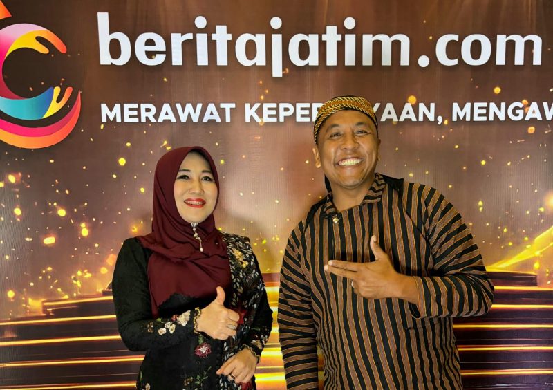 Anggota DPD RI asal Jawa Timur, Lia Istifhama (kiri) bertemu dengan influenzer Pak Purnomo (kanan). (Foto: Istimewa)