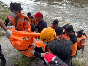 Setelah Pencarian Intensif, Davin Ditemukan di Bengawan Madiun oleh Tim SAR Gabungan