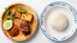 Ini salah satu menu penyetan Mak Opi Angkringan GADISku. (Foto: Istimewa)
