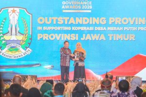 Jawa Timur Raih National Governance Awards 2026, Gubernur Khofifah Sebut Bukti Penguatan Ekonomi Desa