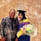 Wakil Bupati Sidoarjo Mimik Idayana wisuda ditemani suami tercinta di Surabaya. (Foto: Istimewa)