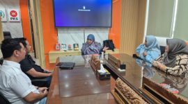 Keluhkan Rencana Jalan Baru, Warga Pandugo Datangi Fraksi PKS DPRD Jatim. 