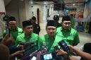 Sekjen DPP PKB Hasanuddin Wahid didampingi Wakil Ketua DPW PKB Jawa Timur Thoriqul Haq saat ditemui awak media di Fave Hotel Sidoarjo. 