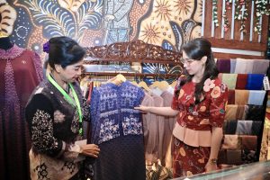 BBA Fair 2026 Resmi Dibuka, Ketua Dekranasda Jatim Dorong UMKM Naik Kelas dan Tembus Pasar Lebih Luas