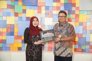 Ning Lia Istifhama Soroti Pentingnya Kredit Inklusif, Apresiasi Bank Mandiri Regional VIII