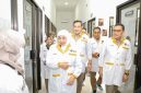 Gubernur Jawa Timur Khofifah Indar Parawansa bersama Kepala Badan Karantina Indonesia Abdul Kadir Karding meresmikan Instalasi Karantina Terpadu Jawa Timur di kawasan Puspa Agro Jemundo, Sidoarjo. (Foto: Adpim For DigitalJatim)