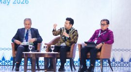 Wakil Gubernur Jawa Timur Emil Elestianto Dardak menjadi pembicara dalam forum internasional UCLG ASPAC Executive Bureau Meeting & Asia-Pacific Forum 2026 di Claro Hotel Kendari. (Foto: Adpim For DigitalJatim)