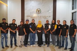 Dobrak Jatim Soroti Nasib Ojol di Tengah Aplikator Nakal, Senator Lia Istifhama Buka Suara
