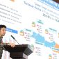 Wakil Gubernur Jawa Timur Emil Elestianto Dardak saat paparkan dalam agenda Rapat Kerja Tahunan KUB Bank Jatim yang digelar di Hotel JS Luwansa, Jakarta. (Foto: Adpim For DigitalJatim)