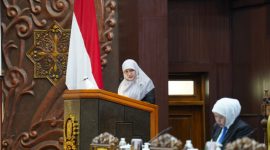 Pendapat akhir Fraksi PKS itu disampaikan juru bicara Fraksi PKS DPRD Jatim, Lilik Hendarwati dalam sidang paripurna DPRD Jawa Timur. (Foto: Istimewa)
