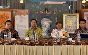 Apresiasi PWI dan Seniman Lokal, Harisandi DPRD Jatim Sebut Pelukis Punya Peran Menjaga Peradaban Bangsa