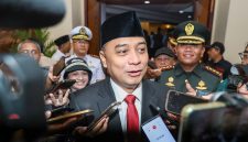 Hadiri Pelantikan Syaifuddin Zuhri, Eri Cahyadi Tekankan Sinergi Pemkot dan DPRD Surabaya.